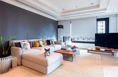 Apartment - 2 Bedrooms - 3 Bathrooms for sale in West Porto Drive - Porto Arabia - The Pearl Island - Doha