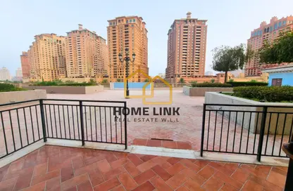 Apartment - 2 Bedrooms - 2 Bathrooms for rent in Qanat Quartier - The Pearl Island - Doha