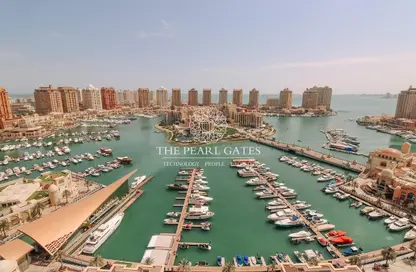 (بنتهاوس  (روف - 5 غرف نوم - 7 حمامات للبيع في طريق بورتو الغربي - بورتو أرابيا - جزيرة اللؤلؤة - الدوحة