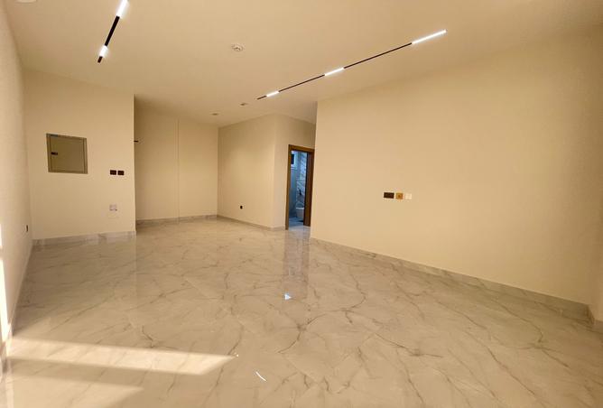 1000697 - Property Image 2