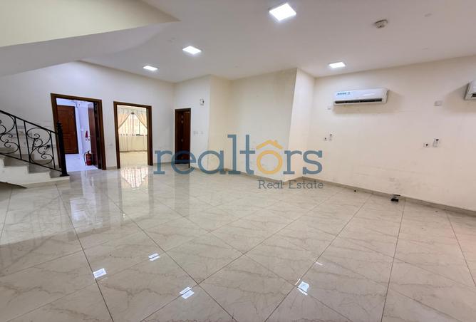 935306 - Property Image 2