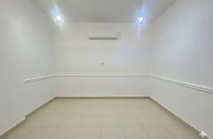 Apartment - 2 Bedrooms - 2 Bathrooms for rent in Madinat Khalifa Building 58 - Madinat Khalifa South - Madinat Khalifa - Doha