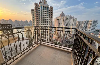 Apartment - 2 Bedrooms - 3 Bathrooms for rent in Floresta Gardens - Floresta Gardens - The Pearl Island - Doha