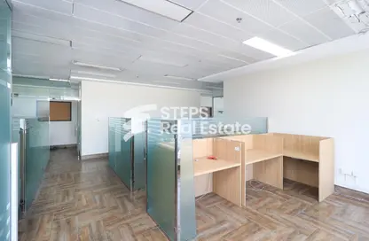 مساحات مكتبية - استوديو - 2 حمامات للايجار في EB12 - فريج بن محمود الشمالي - فريج بن محمود - الدوحة