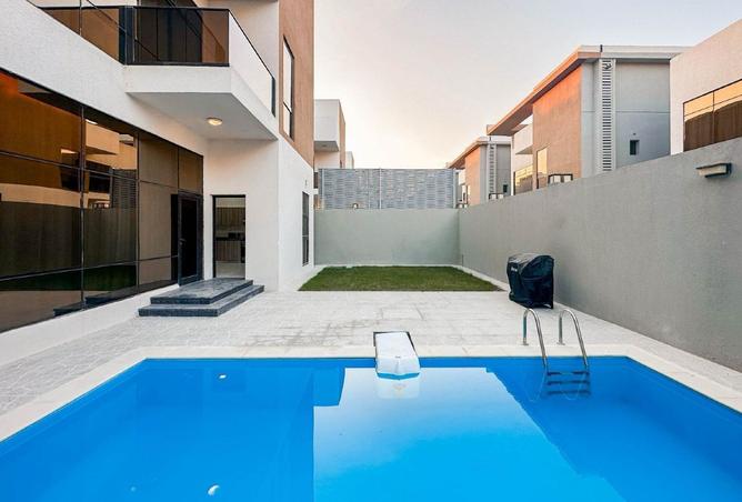 986235 - Property Image 2