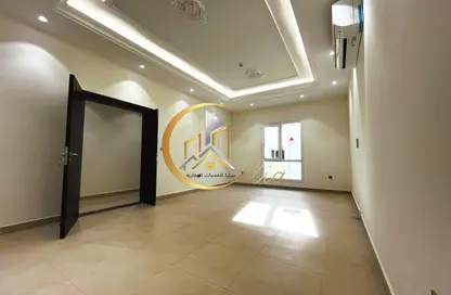 شقة - 3 غرف نوم - 3 حمامات للايجار في شارع النصر - النصر - الدوحة