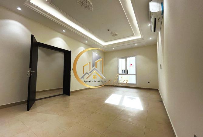 941695 - Property Image 2