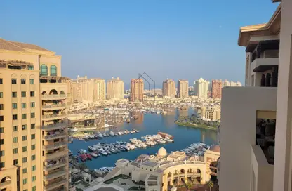 (بنتهاوس  (روف - 4 غرف نوم - 5 حمامات للبيع في طريق بورتو الشرقي - بورتو أرابيا - جزيرة اللؤلؤة - الدوحة