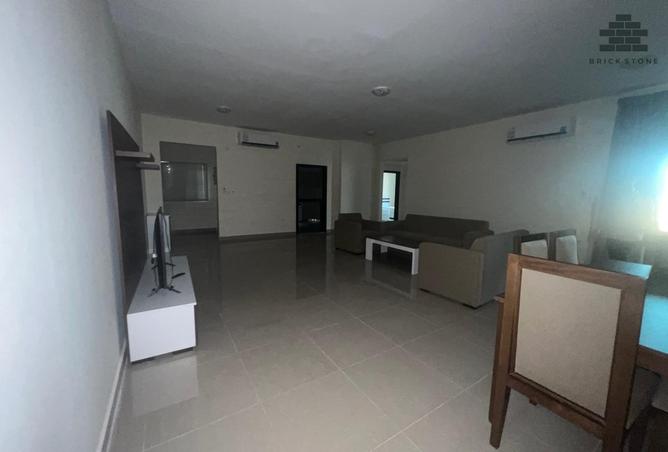 933386 - Property Image 2
