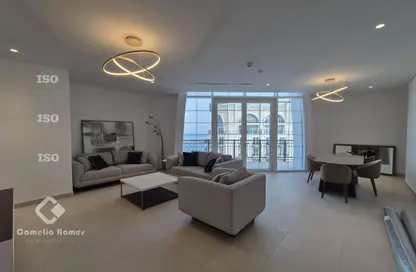 Penthouse - 3 Bedrooms - 5 Bathrooms for rent in Floresta Gardens - Floresta Gardens - The Pearl Island - Doha