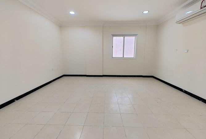 987527 - Property Image 3