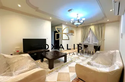 Apartment - 2 Bedrooms - 2 Bathrooms for rent in Asim Bin Omar Street - Al Mansoura - Doha