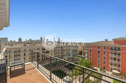 Apartment - 2 Bedrooms - 3 Bathrooms for sale in Carnaval - Qanat Quartier - The Pearl Island - Doha