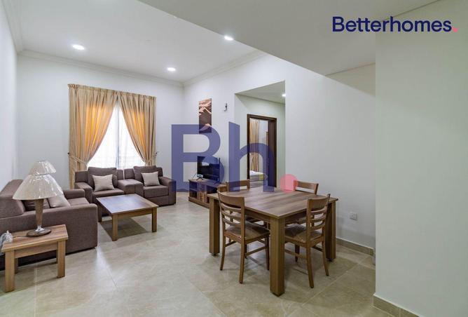 932304 - Property Image 2