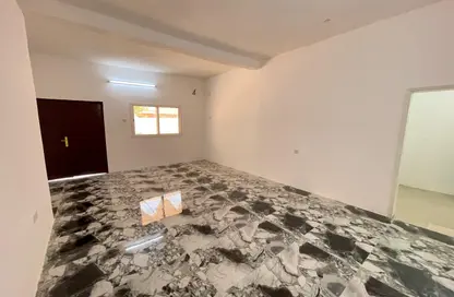 Apartment - 2 Bedrooms - 1 Bathroom for rent in New Salata - Salata - Doha