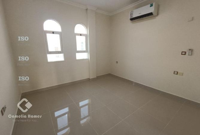 956601 - Property Image 2