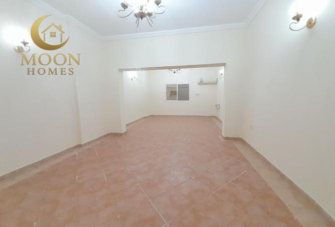 956267 - Property Image 2