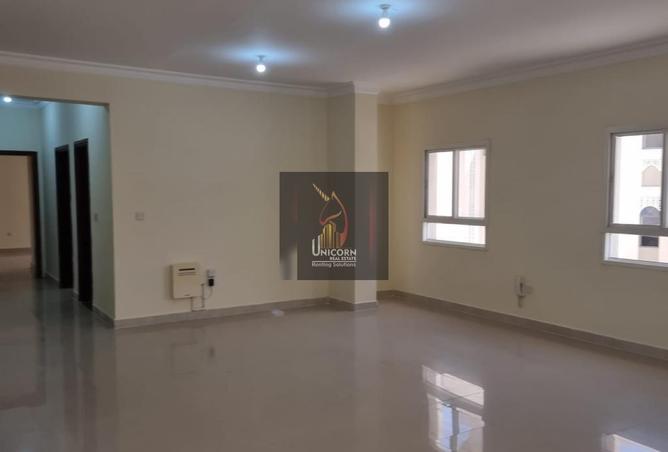 889189 - Property Image 2