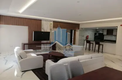 Living / Dining Room image for: Apartment - 2 Bedrooms - 2 Bathrooms for rent in Al Mansoura - Doha, Image 1