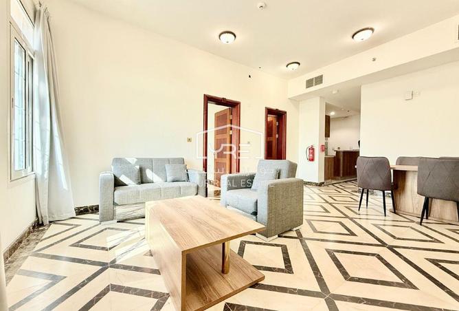 967027 - Property Image 2