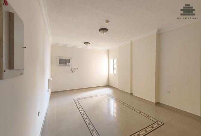 988730 - Property Image 2