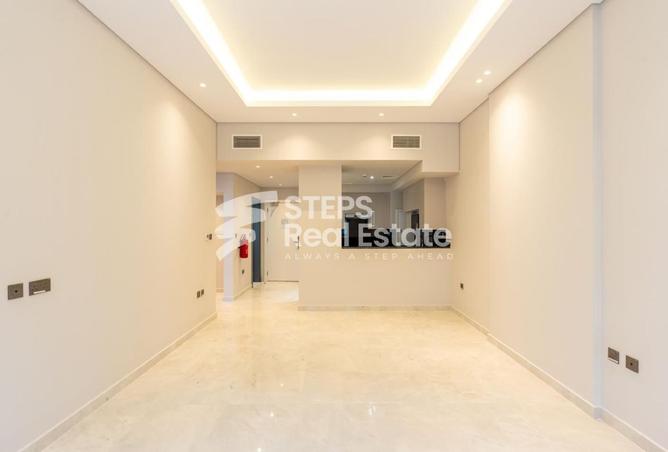 983272 - Property Image 2