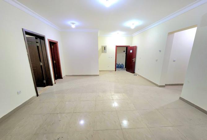 972525 - Property Image 2