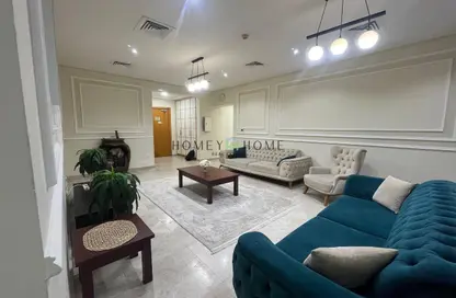 Apartment - 3 Bedrooms - 5 Bathrooms for rent in Zig Zag Towers - West Bay - Doha