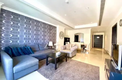 Apartment - 1 Bedroom - 2 Bathrooms for rent in West Porto Drive - Porto Arabia - The Pearl Island - Doha