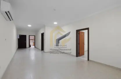 Apartment - 3 Bedrooms - 2 Bathrooms for rent in Salaja Street - Doha Al Jadeed - Doha