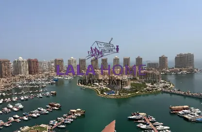 شقة - 3 غرف نوم - 4 حمامات للايجار في طريق بورتو الشرقي - بورتو أرابيا - جزيرة اللؤلؤة - الدوحة