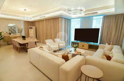 Apartment - 1 Bedroom - 2 Bathrooms for sale in Crystal Residence - The Pearl Island - Doha