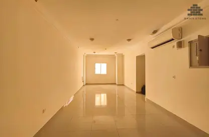 Apartment - 2 Bedrooms - 1 Bathroom for rent in Musheireb Apartments - Musheireb - Doha