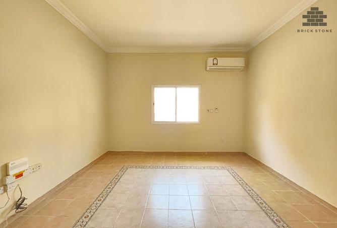 942994 - Property Image 2