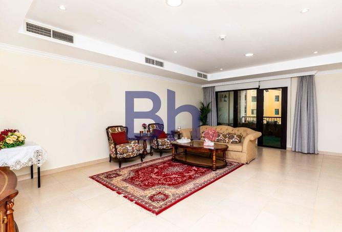 967342 - Property Image 3