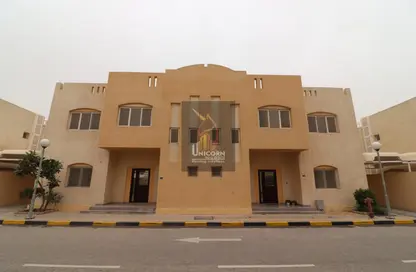 Compound - 3 Bedrooms - 4 Bathrooms for rent in Al Kharaitiyat - Umm Salal Mohammed