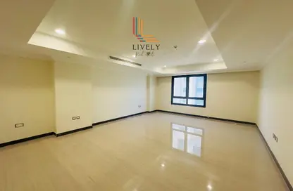 Apartment - 1 Bedroom - 2 Bathrooms for rent in East Porto Drive - Porto Arabia - The Pearl Island - Doha