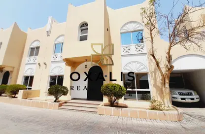 فيلا - 4 غرف نوم - 4 حمامات للايجار في شارع المطار القديم - طريق المطار القديم - الدوحة