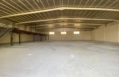 Show Room - Studio - 2 Bathrooms for rent in Industrial Area 4 - Industrial Area - Industrial Area - Doha