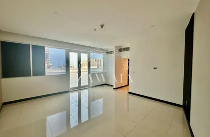 شقق فندقية - غرفة نوم - 2 حمامات للايجار في برج وست باي - الخليج الجنوبي - الخليج الغربي - الدوحة