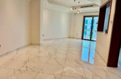 Apartment - 2 Bedrooms - 3 Bathrooms for rent in Giardino Apartments - The Pearl Island - Doha