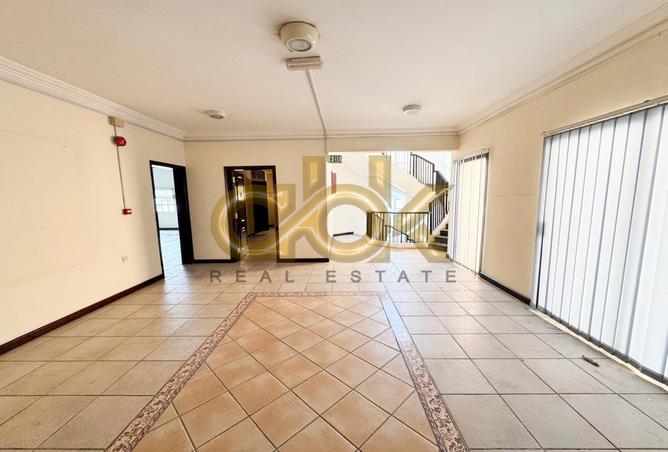 960288 - Property Main Image