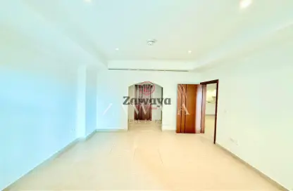 Apartment - 1 Bedroom - 2 Bathrooms for rent in Jumanah Tower 29 - Porto Arabia - The Pearl Island - Doha