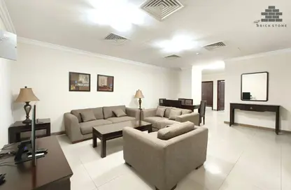 Apartment - 2 Bedrooms - 3 Bathrooms for rent in Muntazah 13 - Al Muntazah - Doha