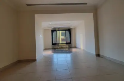 Apartment - 2 Bedrooms - 3 Bathrooms for rent in East Porto Drive - Porto Arabia - The Pearl Island - Doha