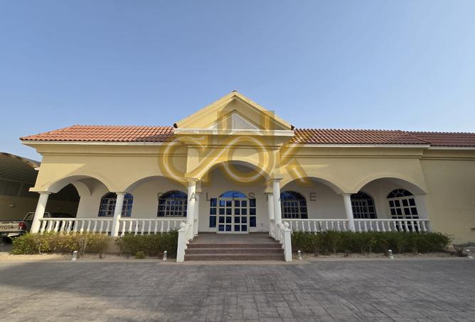 890297 - Property Image 3