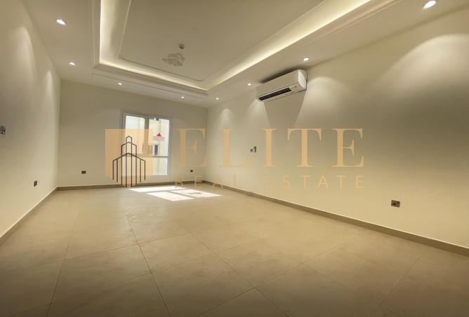 937277 - Property Image 2