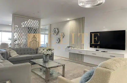 Apartment - 3 Bedrooms - 4 Bathrooms for rent in Al Mutahidah Tower - Viva Bahriyah - The Pearl Island - Doha