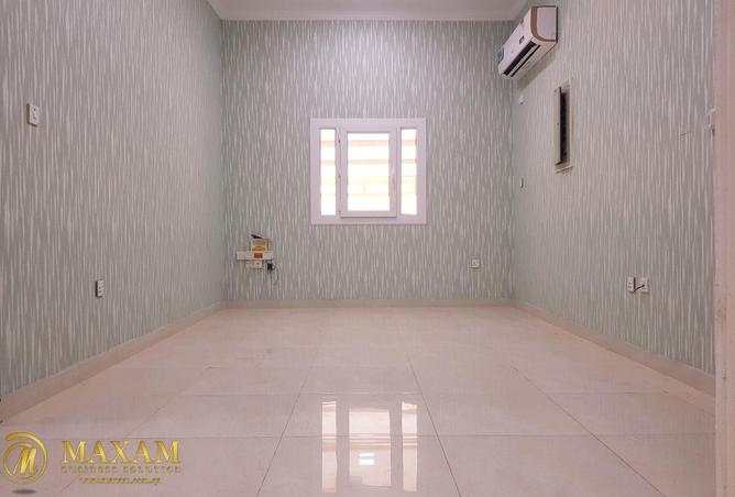 953769 - Property Image 2