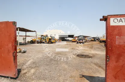 سكن عمال - استوديو - 8 حمامات للبيع في شارع الصناعية الشرقي - بركة العوامر - الوكرة
